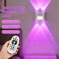 Luce notturna a LED RGB con sfumatura a 16 colori e sensore di movimento - Proiezione della luce verso l\'alto/verso il basso - Bianca