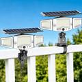 P123 Proiettore solare a LED a 3 teste con sensore di movimento e telecomando
