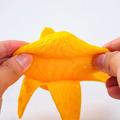 Giocattolo morbido a forma di gnocchetto di mango da sbucciare, per bambini e adulti