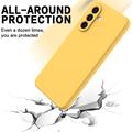 Custodia in silicone liquido con cinghia a mano per Samsung Galaxy A57 - Gialla