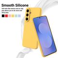 Custodia in silicone liquido con cinghia a mano per Samsung Galaxy S26 FE - Gialla