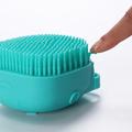 Spazzola da bagno morbida per cani/gatti con dispenser per shampoo