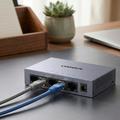 Switch Gigabit Ethernet a 5 porte Ugreen CM933 con connettori RJ45