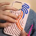 Custodia in silicone DIY per iPhone 11 con stringhe colorate