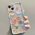 Custodia in TPU con bordo ondulato e motivo dipinto a olio per iPhone 15 - Fiori