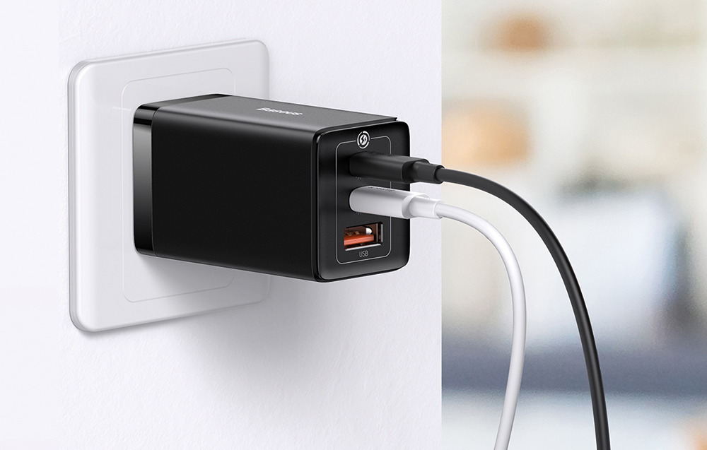 Caricabatterie da parete Baseus GaN5 Pro 65W - 2xUSB-C, USB-A - Nero