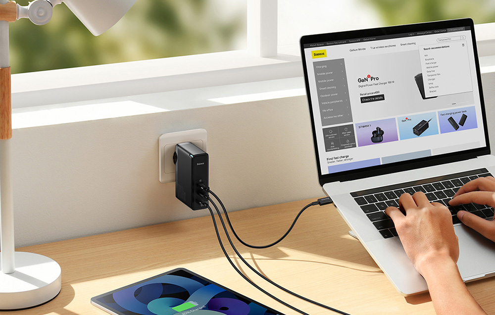 Baseus GaN5 Pro 140W Caricatore da parete con cavo di ricarica USB-C - 2xUSB-C, USB-A - Nero